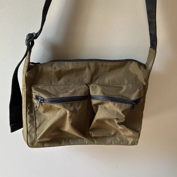 NWT Baggu Medium Cargo Crossbody - Picture 3 of 5